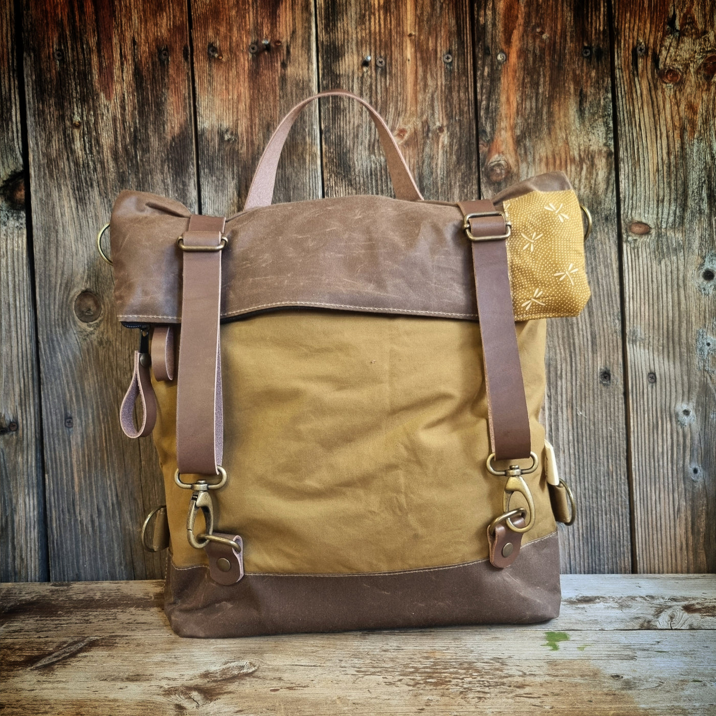 Noce zaino borsa trasformabile cerato oliva