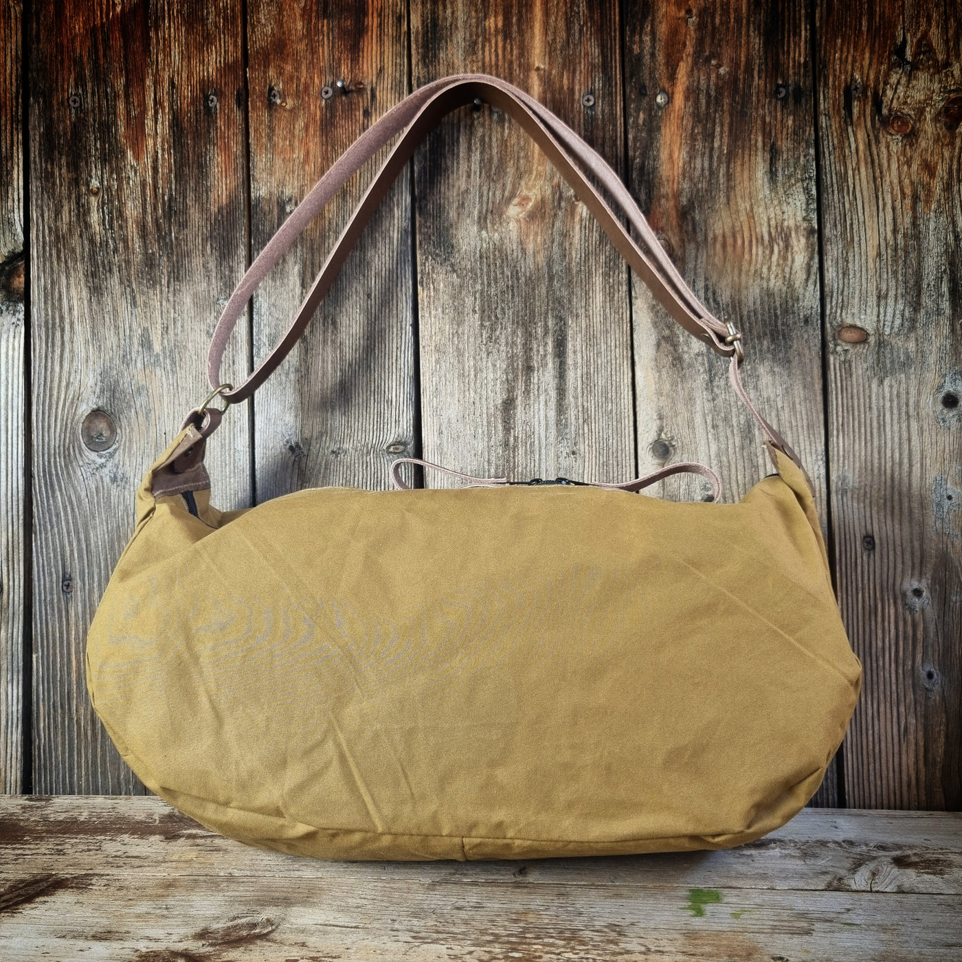 LUNA borsa a tracolla  cerata oliva