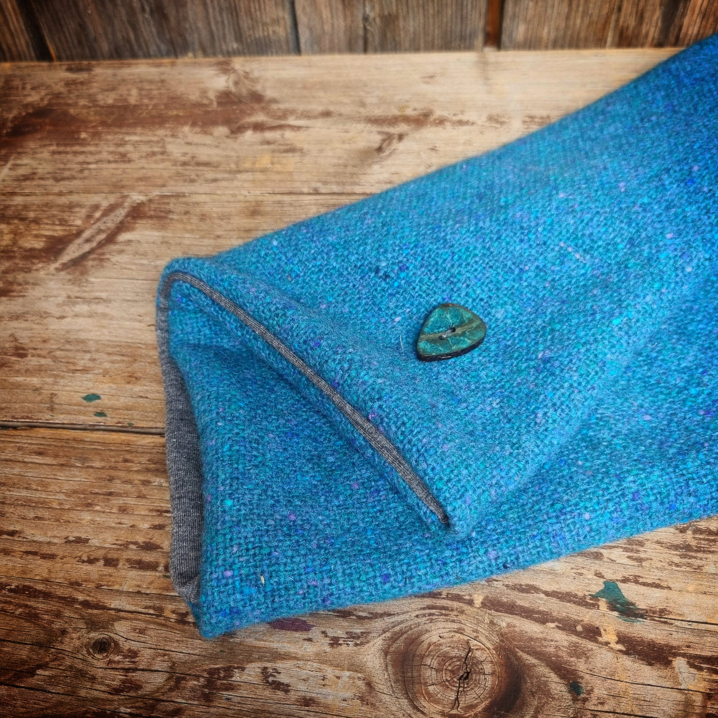 Nido scaldacollo petrolio