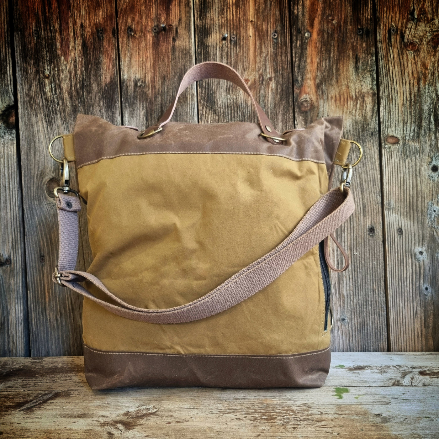 Noce zaino borsa trasformabile cerato oliva